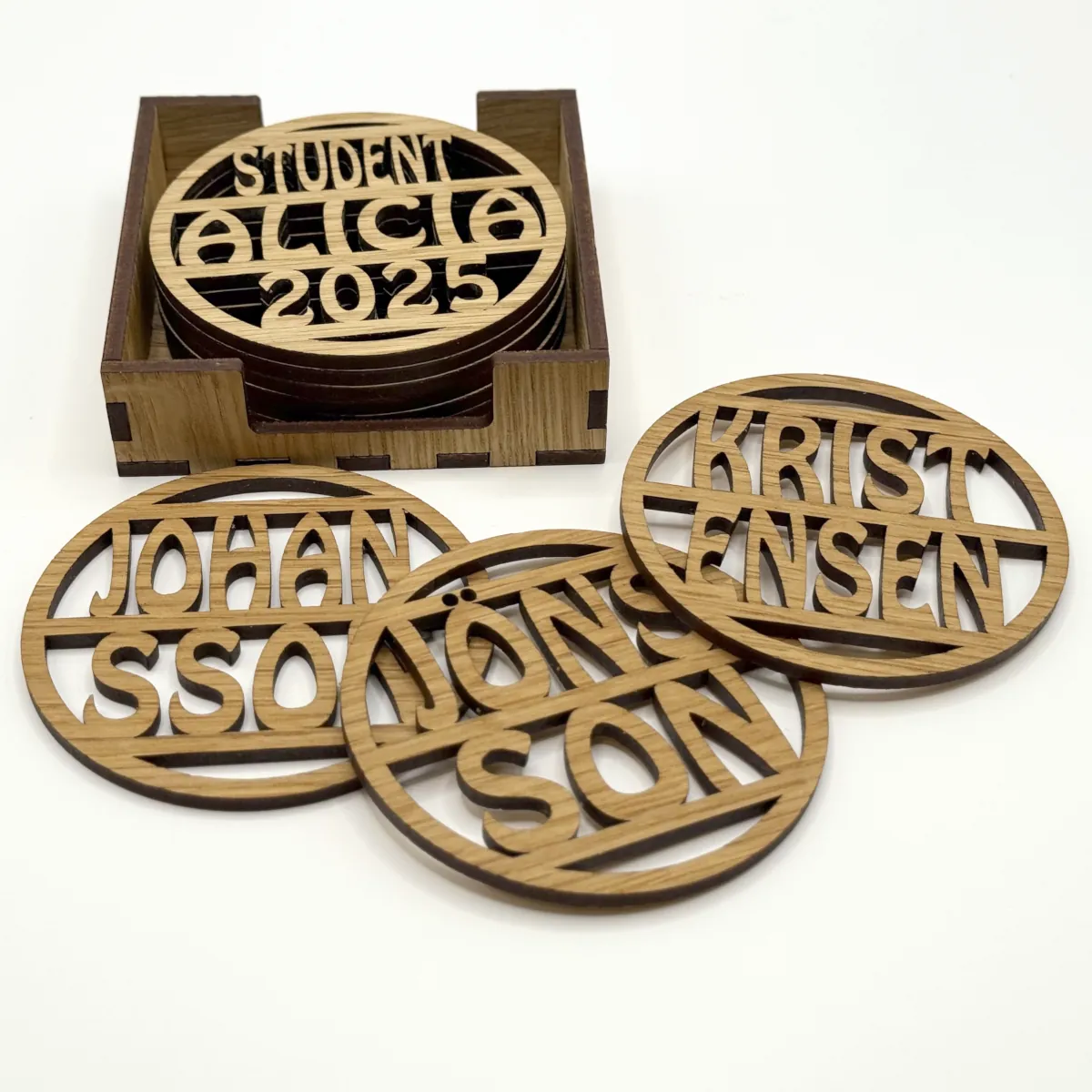 Blandade coasters med olika namn