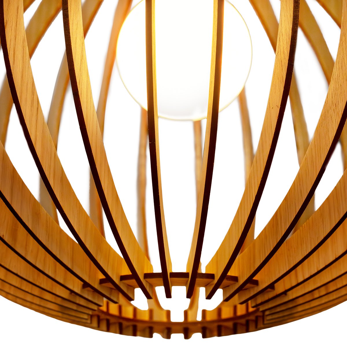 LYRA pendellampa detaljbild snett nerifrån ek